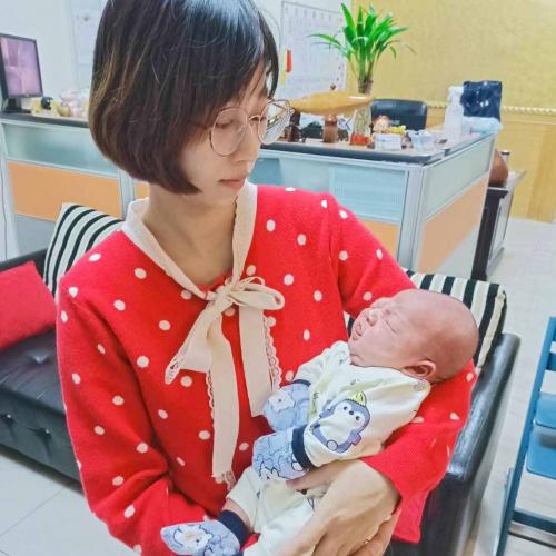 高雄鳳山滿月剃頭髮