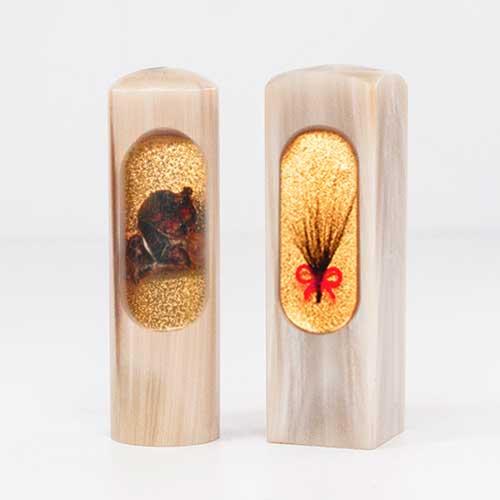 乳白赤牛角臍帶印章(上崁)/乙顆