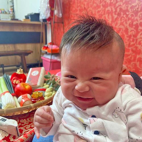 台北門市滿月剃頭髮