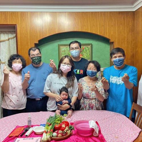 新北泰山滿月剃頭