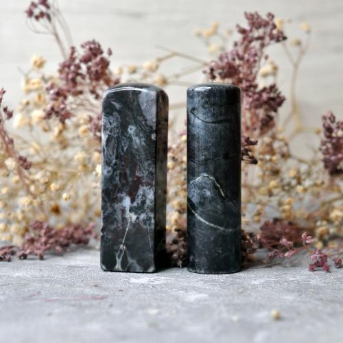 紅礦雞血石（無銅鐵）臍帶印章/乙顆