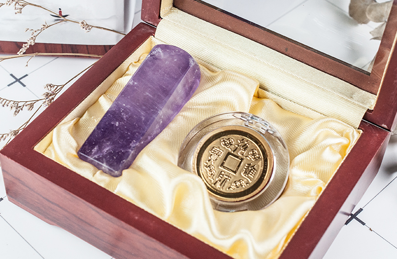 給寶貝最重要的紀念禮物,選擇台南唯原工藝臍帶章、胎毛筆,提供最多的材質、完善的服務。純天【紫水晶】臍帶章 單章/對章組合,買臍帶章就來唯原工藝! 給寶貝最重要的紀念禮物,選擇台南唯原工藝臍帶章、胎毛筆,提供最多的材質、完善的服務。純天【紫水晶】臍帶章 單章/對章組合,買臍帶章就來唯原工藝!