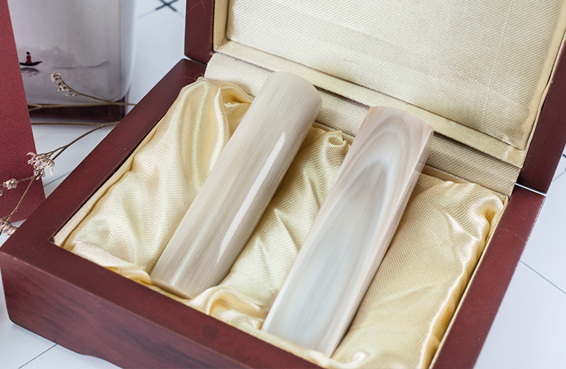 頂級赤牛角肚臍章 肚臍章推薦