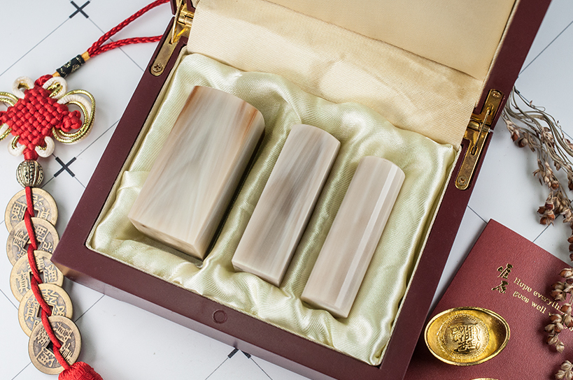 台南公司章!開店開業首選，選擇台南唯原工藝公司章、公司大小章、個人印鑑章、印鑑章、開運章，提供最多的材質、完善的服務。純天【赤牛角】個人印鑑章，買赤牛角公司大小章就來唯原工藝!