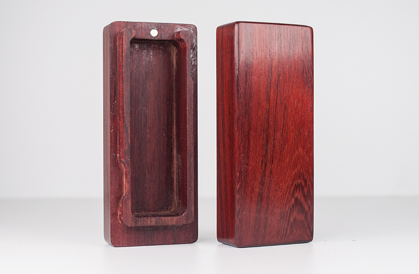 你想要找的貴妃紅檀卡榫盒- 台南印章盒推薦商品就來唯原工藝，買貴妃紅檀卡榫盒- 商品來唯原工藝台南客戶享滿額免運費優惠，提供給您最優惠的價格與優良印章品質承諾保障!