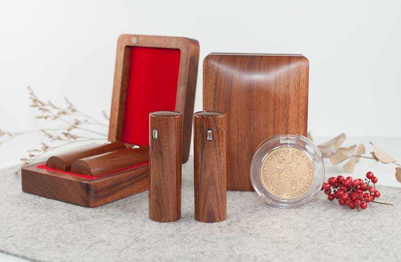 你想要找的紅紫檀印章盒- 台南印章盒推薦商品就來唯原工藝，買紅紫檀印章盒- 商品來唯原工藝台南客戶享滿額免運費優惠