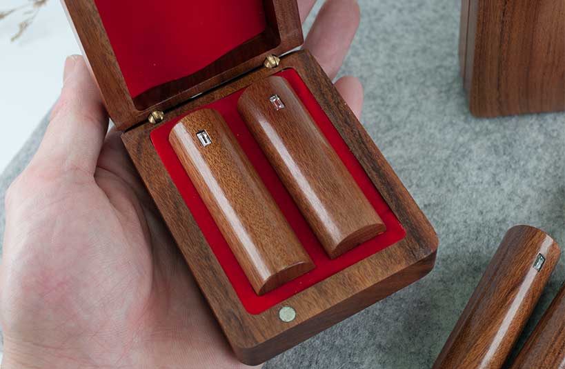 你想要找的紅紫檀印章盒- 台南印章盒推薦商品就來唯原工藝，買紅紫檀印章盒- 商品來唯原工藝台南客戶享滿額免運費優惠