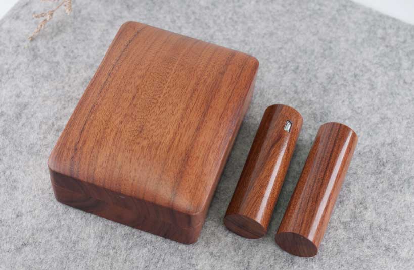 你想要找的紅紫檀印章盒- 台南印章盒推薦商品就來唯原工藝，買紅紫檀印章盒- 商品來唯原工藝台南客戶享滿額免運費優惠