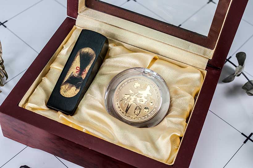 黑檀臍帶章(側封)